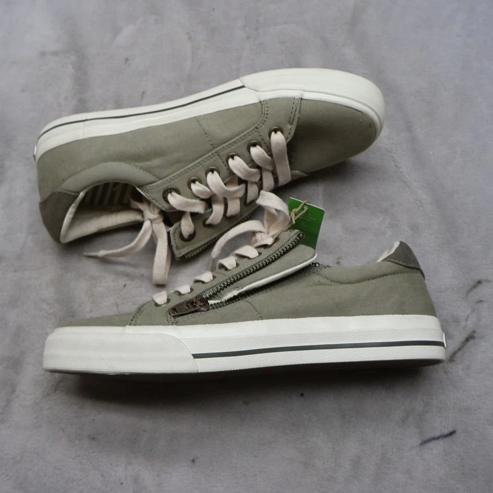 Taos Footwear Olive Green and Cream Women's Sneakers